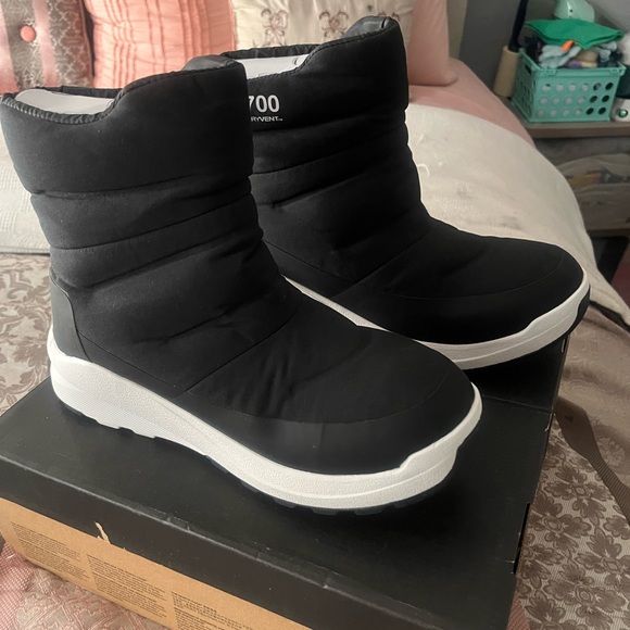 Women‘s Nuptse ll Bootie. - Picture 1 of 4